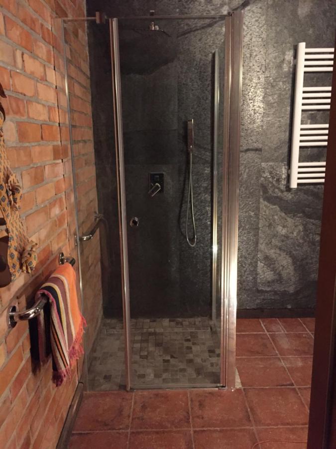 Dom Nad Jeziorem Lakorz Exteriör bild