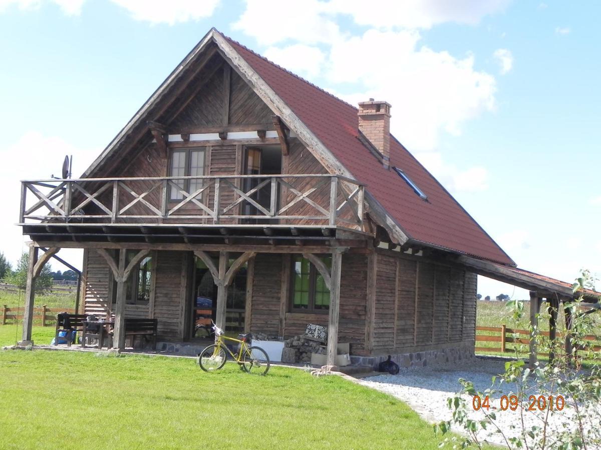 Dom Nad Jeziorem Lakorz Exteriör bild