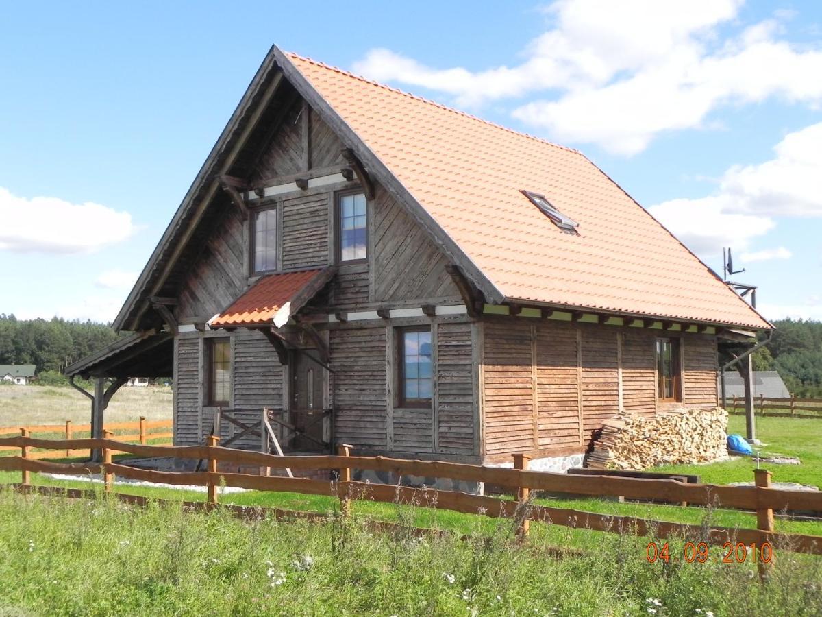 Dom Nad Jeziorem Lakorz Exteriör bild